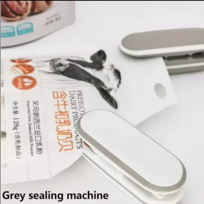 10-Piece Food Sealing Clips - Keep Your Snacks Fresh and Moisture-Free!